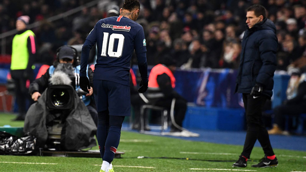 PSG star Neymar out 10 weeks with foot injury